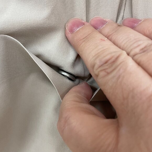 NWT Athleta Skyline Short II Khaki Size 20 - Picture 7 of 8